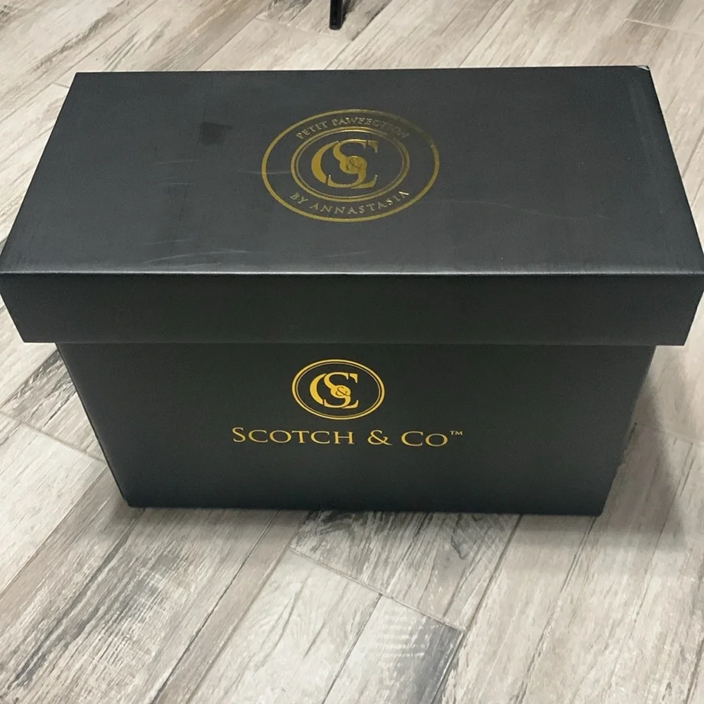 Petit Pawfection by Anastasia Scotch & Co. High End Pet Handbags Brand New
